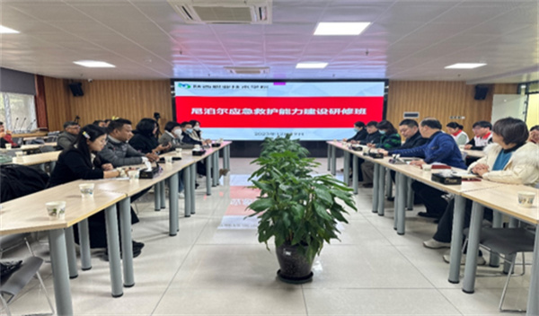 9與陜西職業(yè)技術學院院領導展開座談.jpg